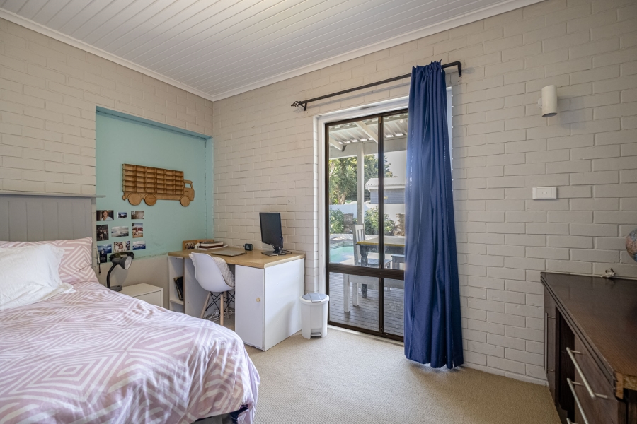 4 Bedroom Property for Sale in Summerstrand Eastern Cape